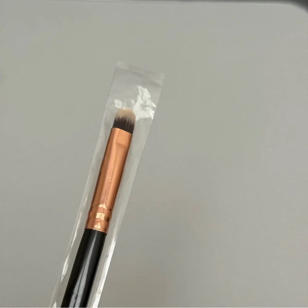 Morphe | Makeup Brushes Set with Copper and Black Handles , New - Picture 7 of 8